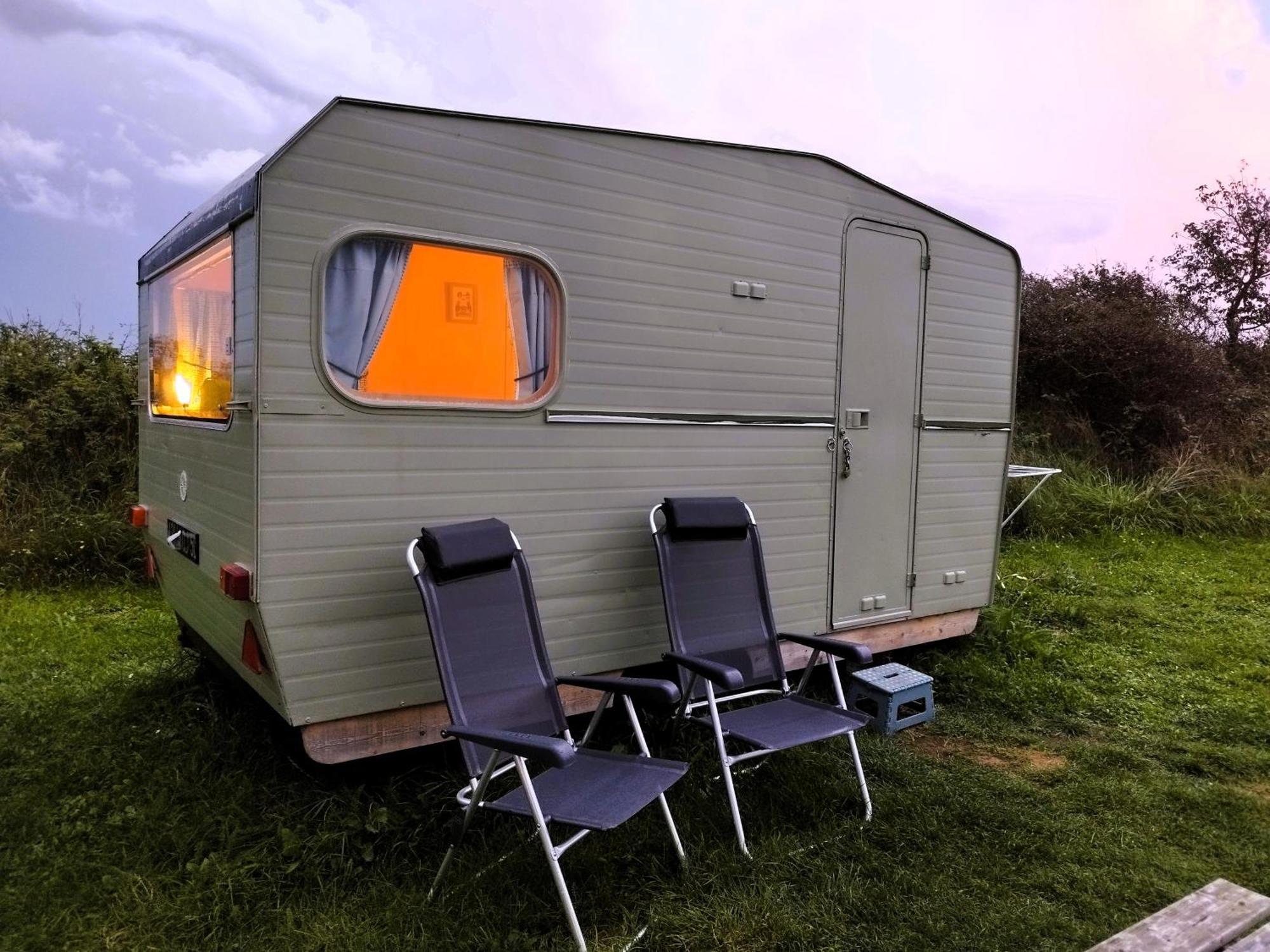 Camping Les Ronds Duval Face Aux Iles Anglo-Normandes Les Moitiers-d'Allonne 外观 照片
